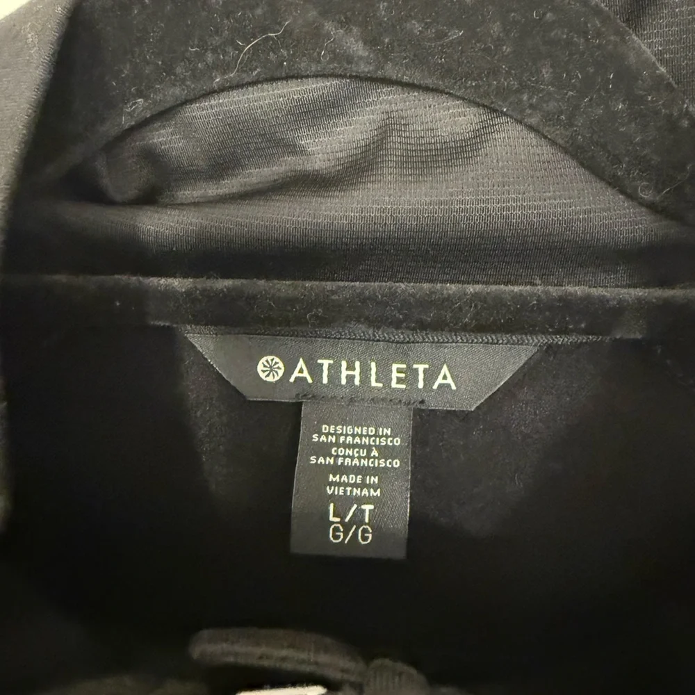 Athleta, unstoppable cropped, full, zip ladies jacket - Picture 5 of 7